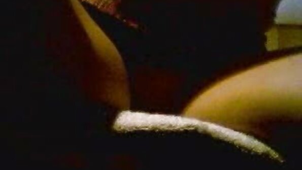התינוקת הלטינה רומי ריין חודרת סקס לצפיה חינם עם הזין השחור הגדול של מנדיגו